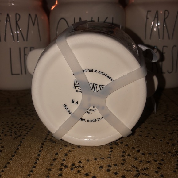 Rae Dunn Peanuts Characters Baseball Themed Measuring Cups - Picture 6 of 8